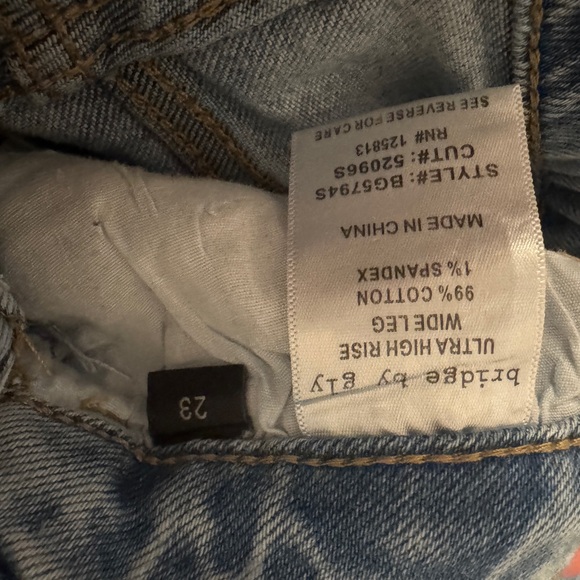 Buckle High Rise Jeans - Picture 5 of 5